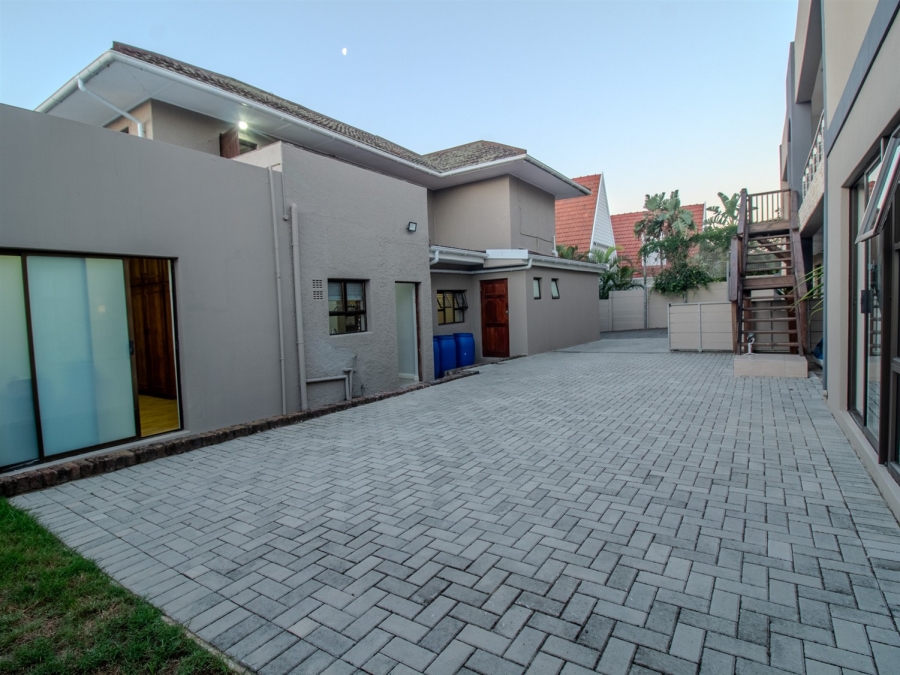 5 Bedroom Property for Sale in Nahoon Eastern Cape